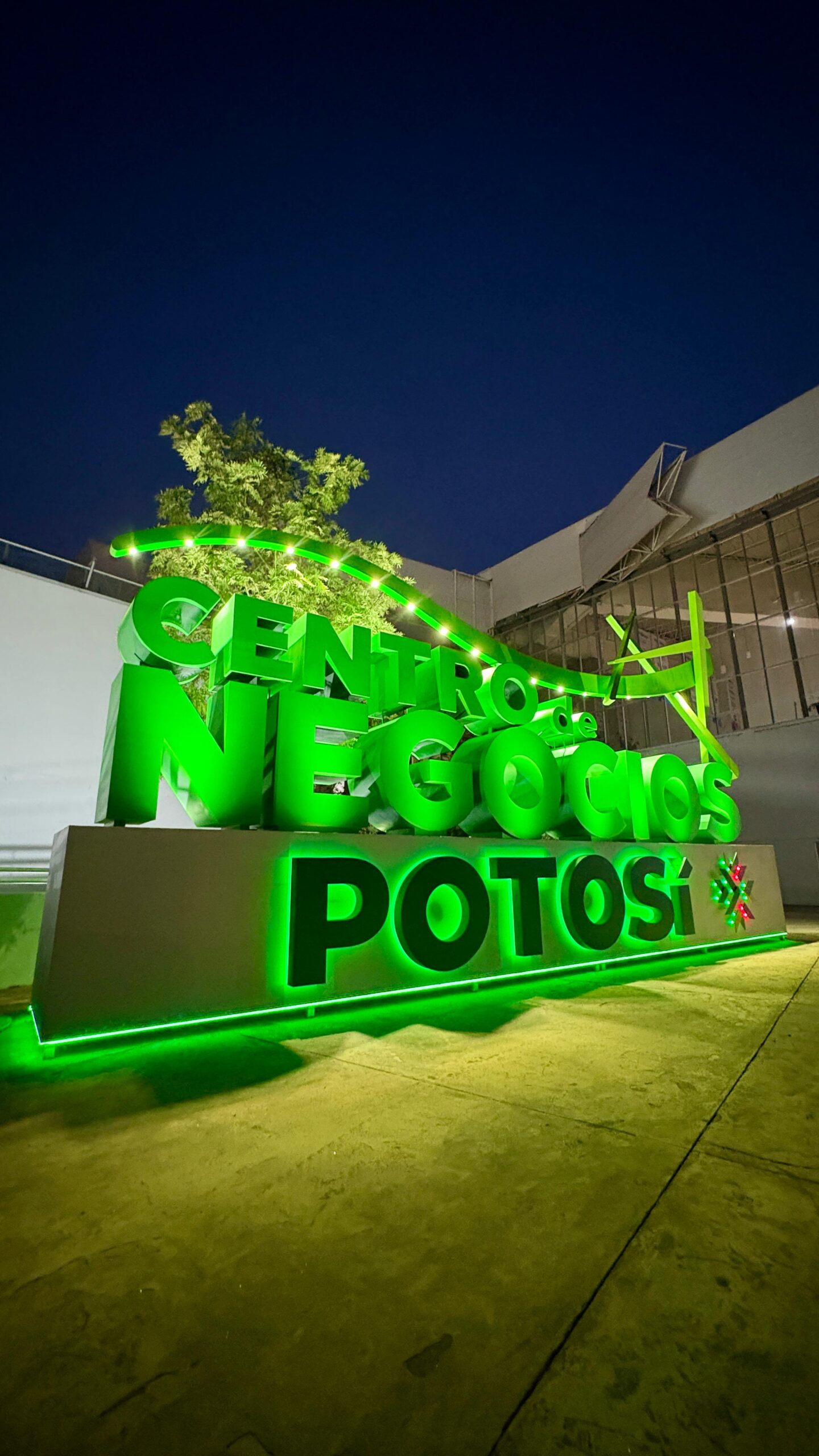 CENTRO DE CONVENCIONES AHORA SE LLAMA CENTRO DE NEGOCIOS POTOSÍ