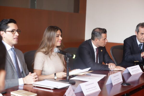 RUTH GONZÁLEZ SILVA REFUERZA AGENDA POR CONNACIONALES CON CÓNSULES DE EE.UU. Y CANADÁ