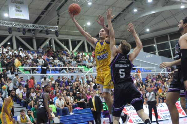 Halcones de Xalapa debuta con triunfo en casa