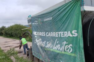 GOBIERNO ESTATAL CONTINÚA CON ACCIONES DE MEJORAMIENTO EN CAMINOS DE RAYÓN