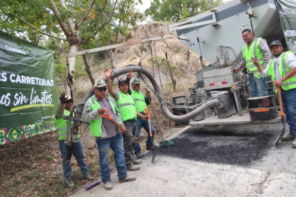 ESTADO LLEVA ENCHULANDO TU COMUNIDAD A AQUISMÓN
