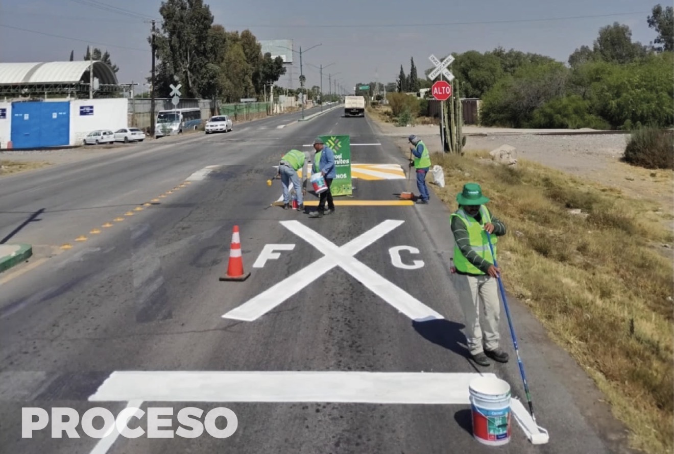 GOBIERNO ESTATAL MEJORA ACCESO AL AEROPUERTO EN TEMPORADA VACACIONAL