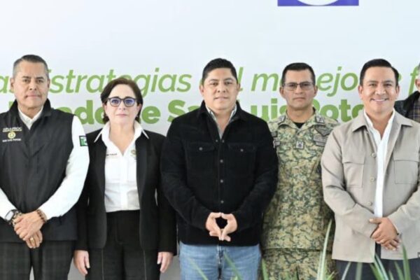 GOBIERNO ESTATAL FORTALECE PREVENCIÓN CON ENTREGA DE ATLAS DE RIESGO