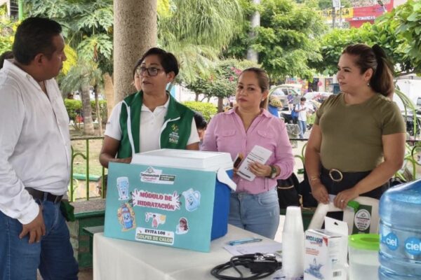 GOBIERNO ESTATAL REFUERZA PREVENCIÓN CON PUNTOS DE HIDRATACIÓN EN LA HUASTECA