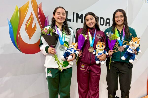 SAN LUIS SUMA CUATRO MEDALLAS EN NATACIÓN DURANTE OLIMPIADA NACIONAL 2026