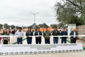 EL GOBERNADOR RICARDO GALLARDO ENTREGA NUEVAS CALLES EN VILLA DE REYES