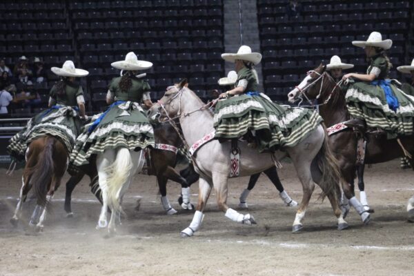 La Escaramuza Media Luna alcanzó 315 puntos en el Nacional Charro